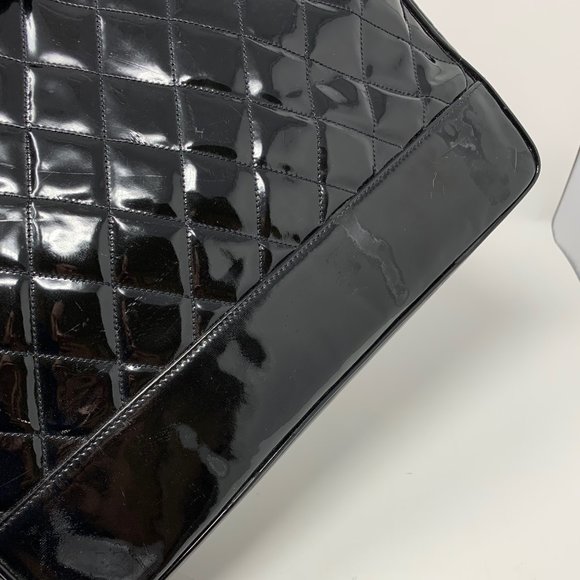Authentic CHANEL Matelasse Black Patent Leather - Picture 12 of 12